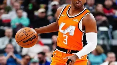 马祖拉执教凯尔特人，59场战罢射入20+三分，取得53胜6负佳绩。