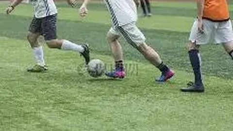 [中国女足超级联赛揭幕战火热开启，首场比赛爆满观战]